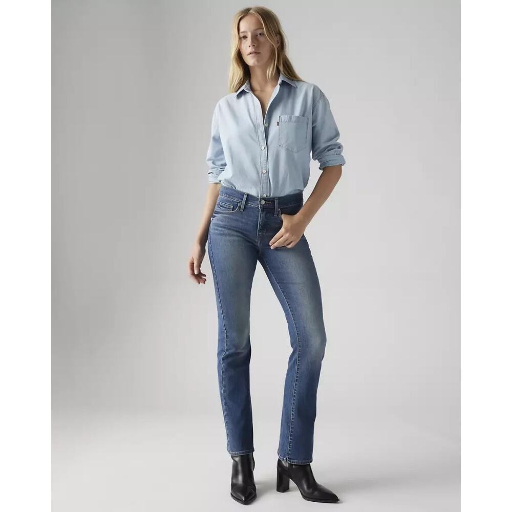 Levi’s Women’s Shaping Bootcut Jeans Size 30X32